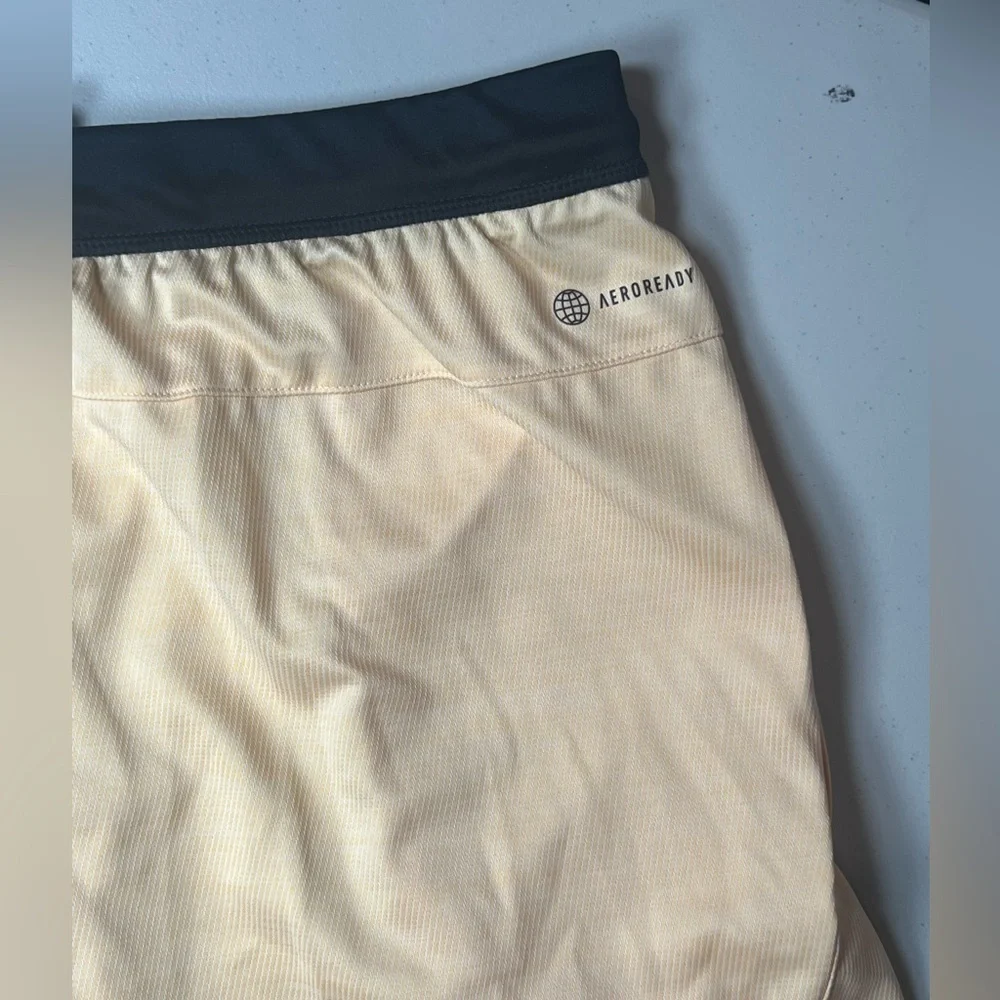 NWT Adidas XL Axis Knit 3.0 Aeroready Primegreen Pulse Amber Training Shorts